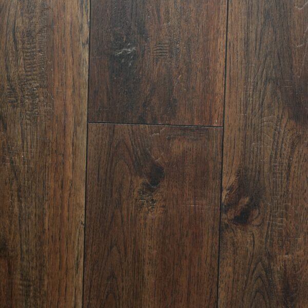 LUXURY VINYL Color: Leo Size: 9mm