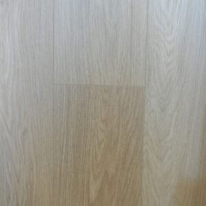 LUXURY VINYL Color: Leeds Castle Size: 8mm