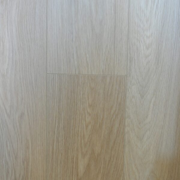 LUXURY VINYL Color: Leeds Castle Size: 8mm